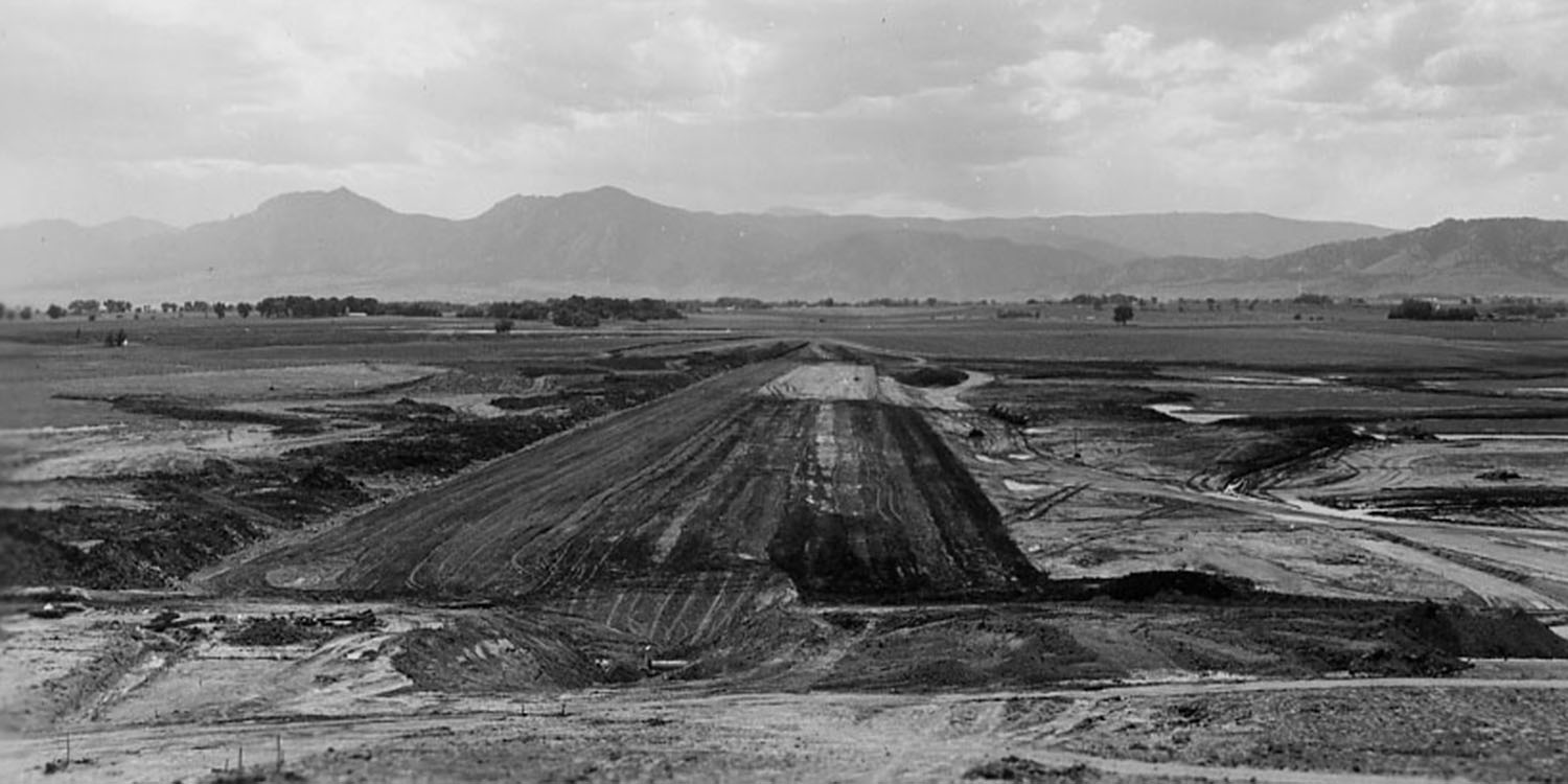 Black and white photo of Boulder Reservoir construction