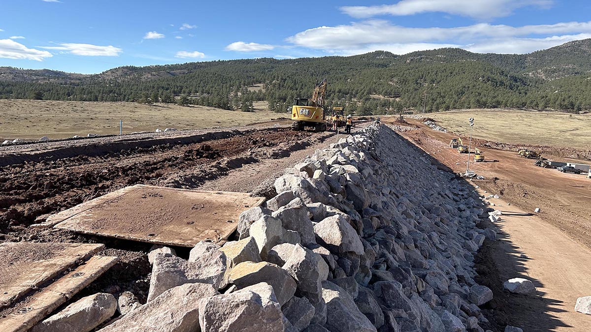 Last lift of clay is placed on the Chimney Hollow Saddle Dam in November 2024